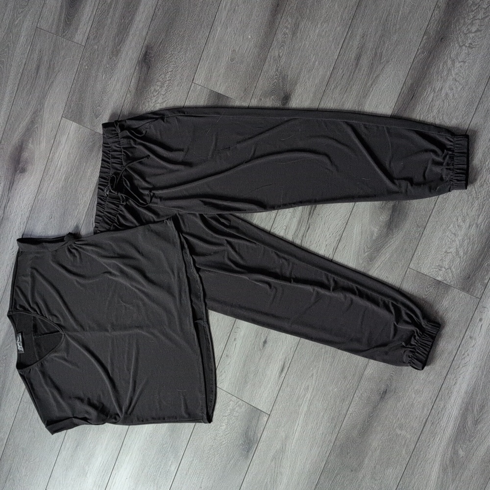 Brigitte Brianna Blouse Tee & Street Joggers Set, Size L Top, XL Joggers, Black